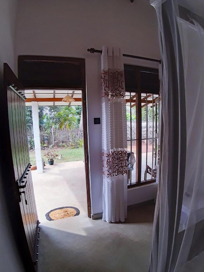 Cashew Villa Hiriketiya Диквелла Экстерьер фото