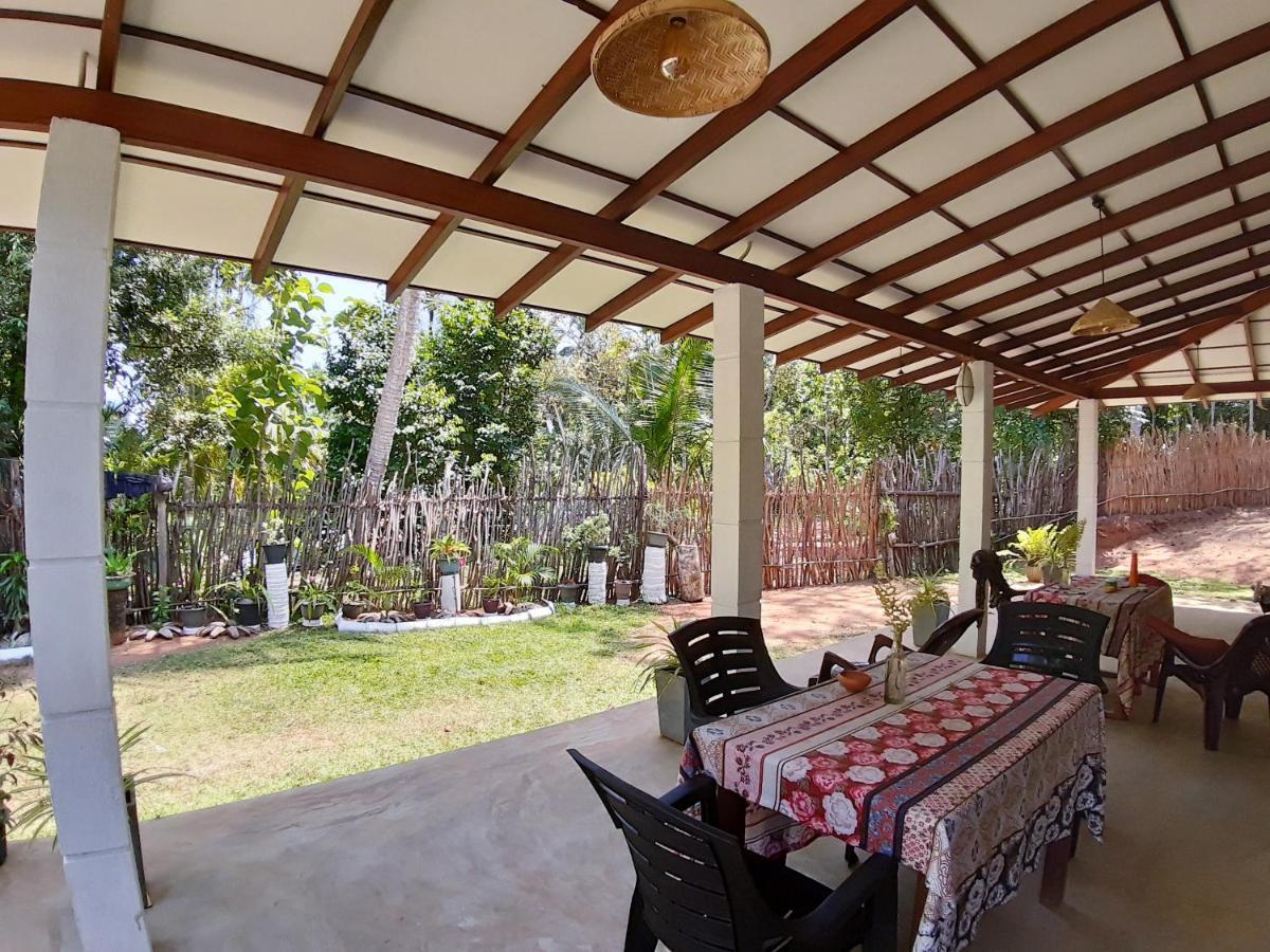 Cashew Villa Hiriketiya Диквелла Экстерьер фото
